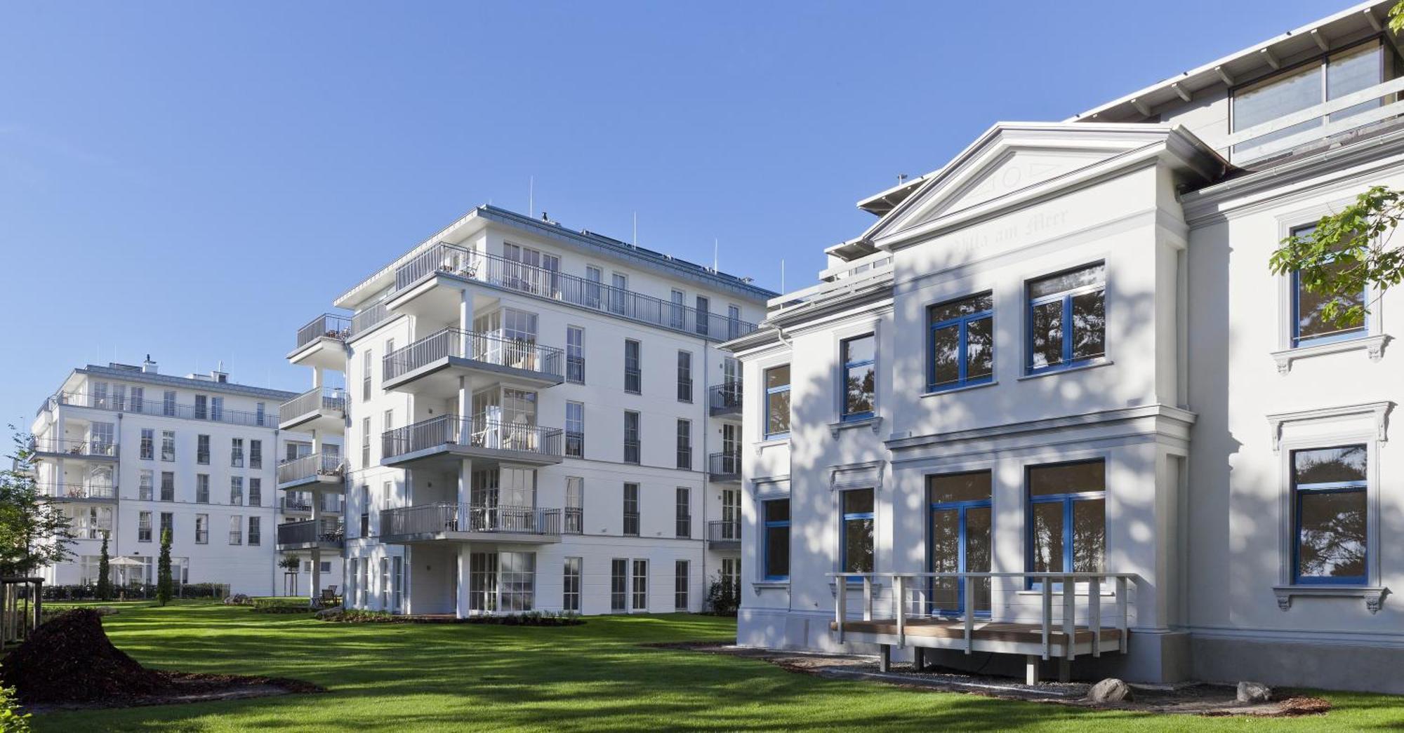 Steigenberger Grandhotel & Spa Heringsdorf Exterior foto The main building of the university