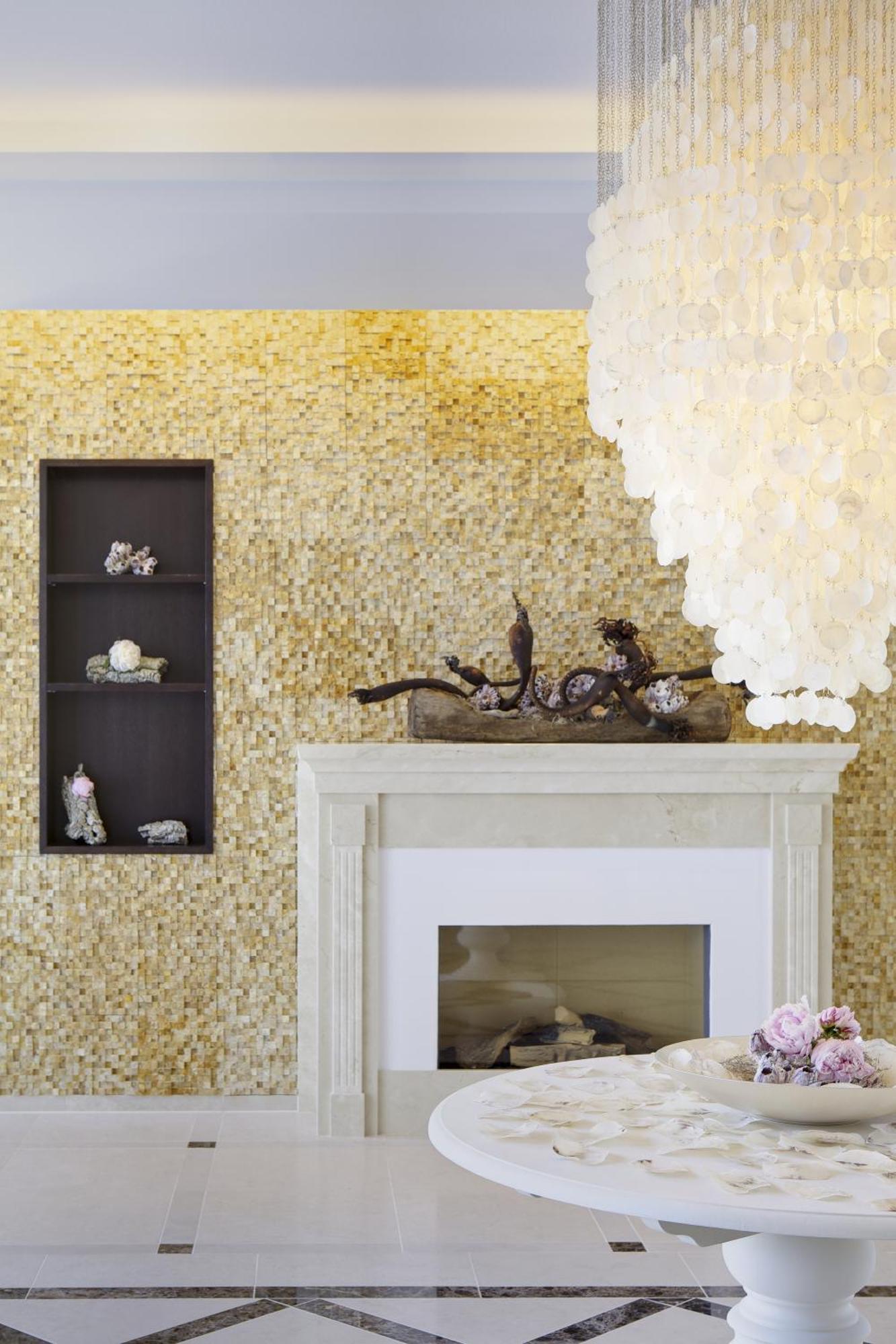 Steigenberger Grandhotel & Spa Heringsdorf Exterior foto Gold leafing on a wall